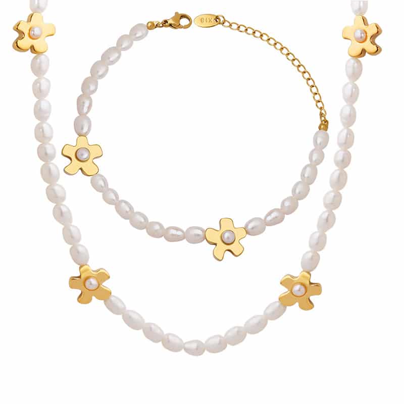Set Perhiasan Kalung Mutiara Budidaya dengan Liontin Bunga Oval Tidak Beraturan