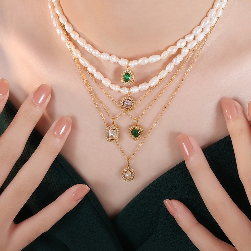 Set Perhiasan Kalung Liontin Mutiara Air Tawar dan Anting-anting